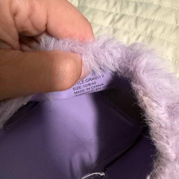 Luxurious Purple Faux Fur Platform Slippers - Picture 6 of 6